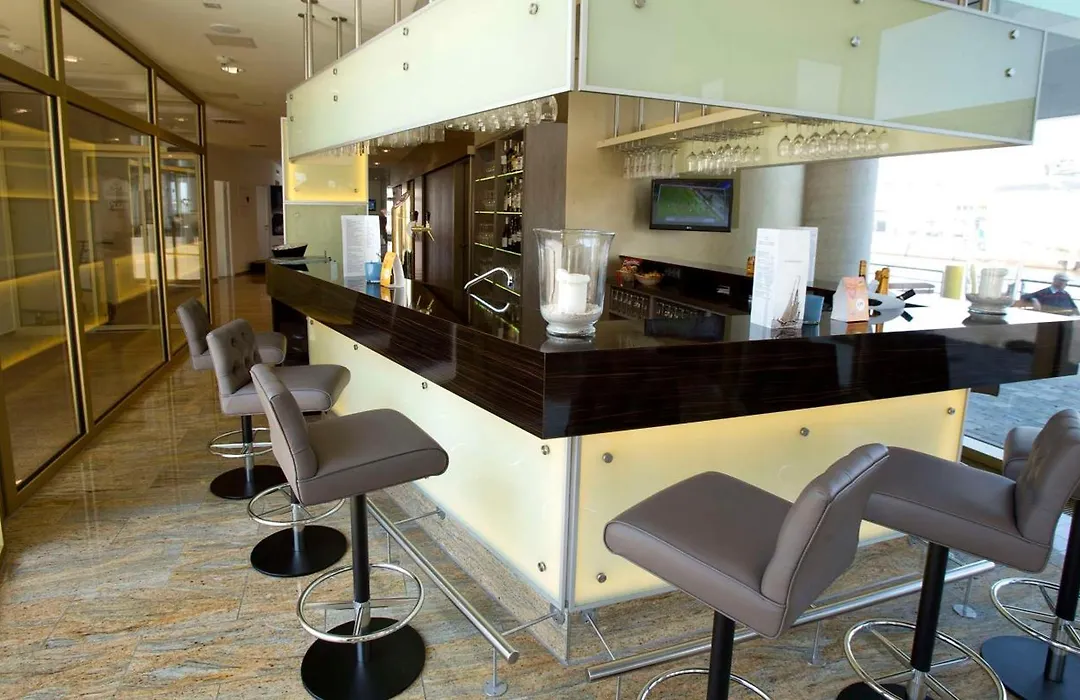 Best Western Plus Hotel Bremerhaven-1